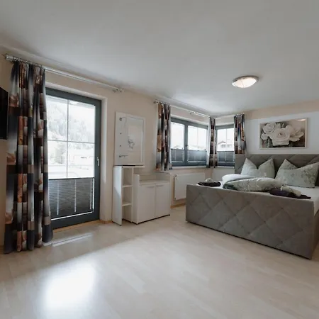 Haus Schennach Apartmán